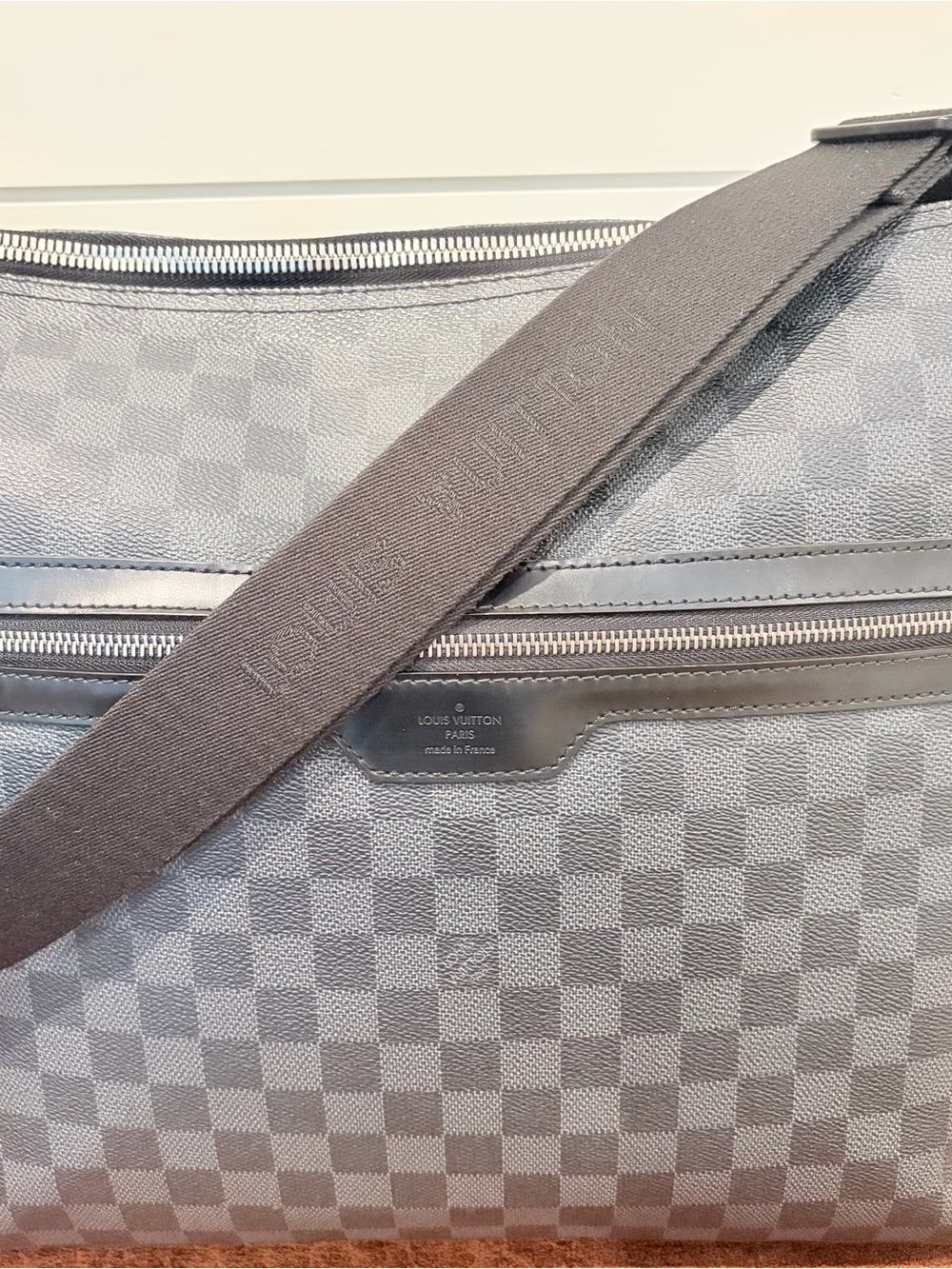Louis Vuitton Mick GM Messenger Bag Damier Graphite Canvas Luxe Travel Crossbody - Picture 7 of 16